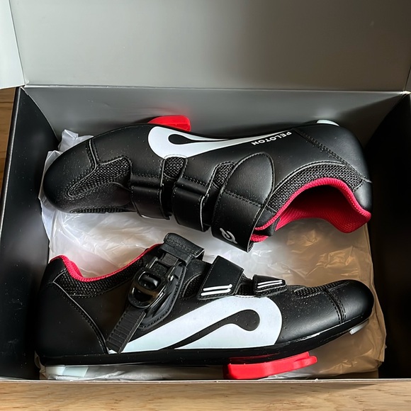 Peloton Unisex Cycling Shoes (Size: 42) - Picture 9 of 14